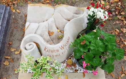 Saalfeld Hauptfriedhof Urnengrabmal Wieland