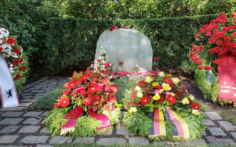 Berlin Waldfriedhof Zehlendorf Gedenkstätte Willy Brandt - 1