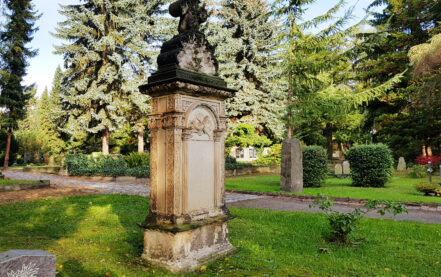 Dresden Trinitatisfriedhof Familiengrabstein Mirhitz