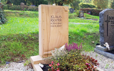 Greiz Hauptfriedhof Einzelgrabstein Richter