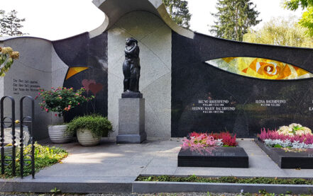 Zeulenroda Hauptfriedhof Familiengrabanlage Bauerfeind