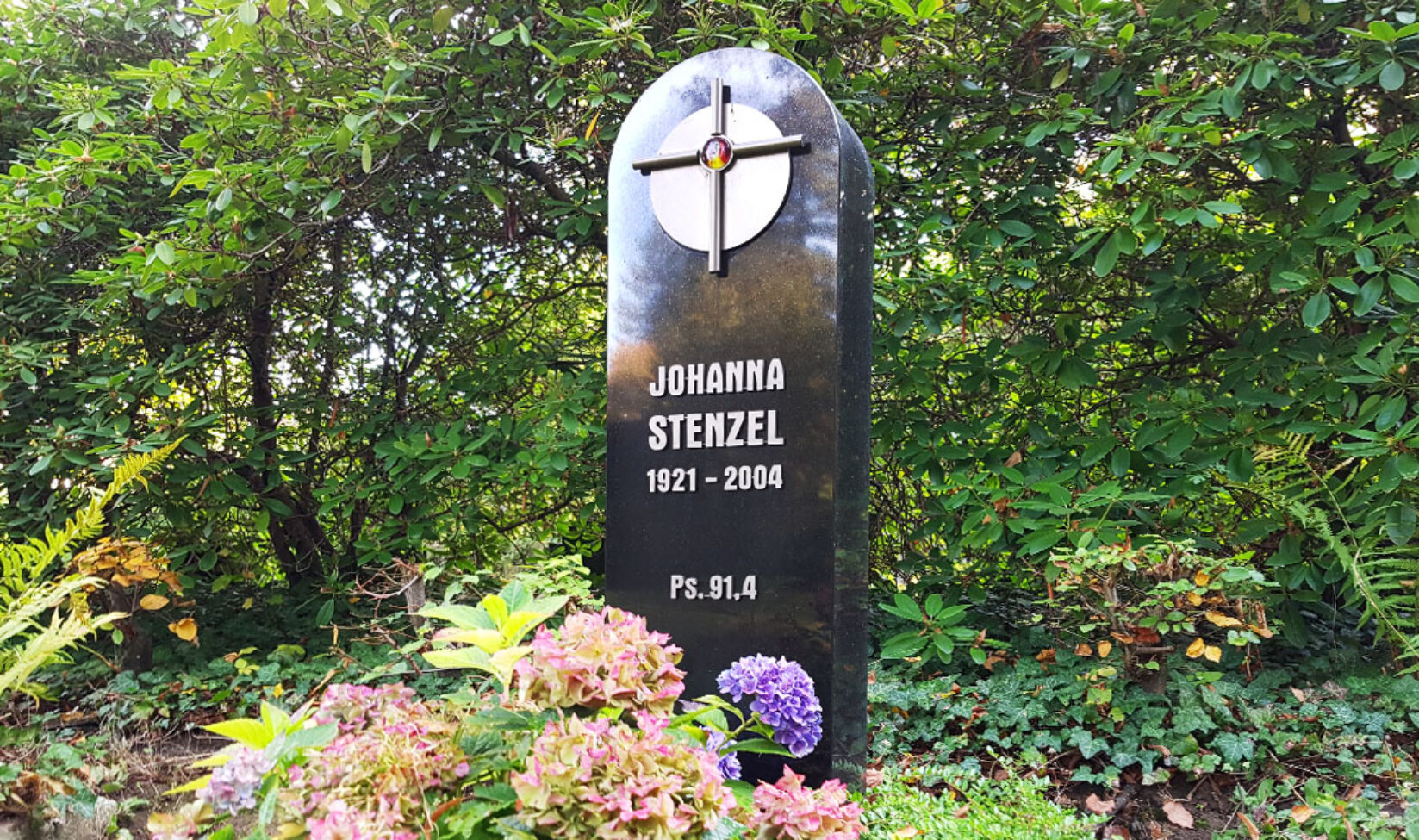 Stilvolle Grabsteine Referenz