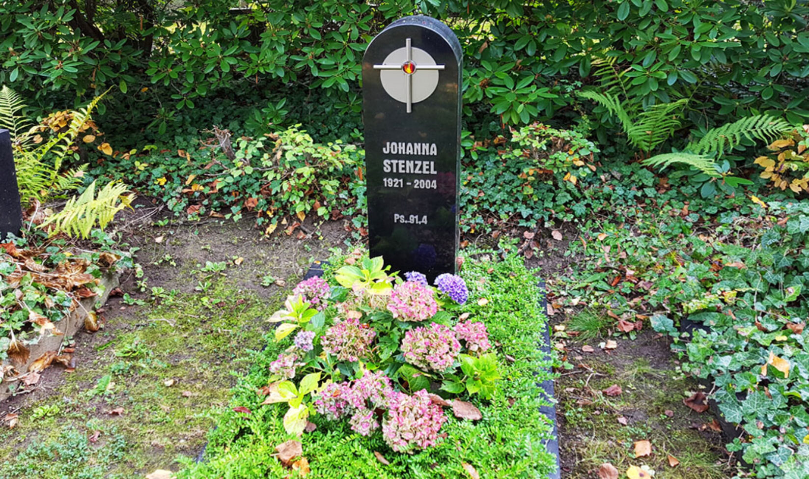 Stilvolle Grabsteine Referenz