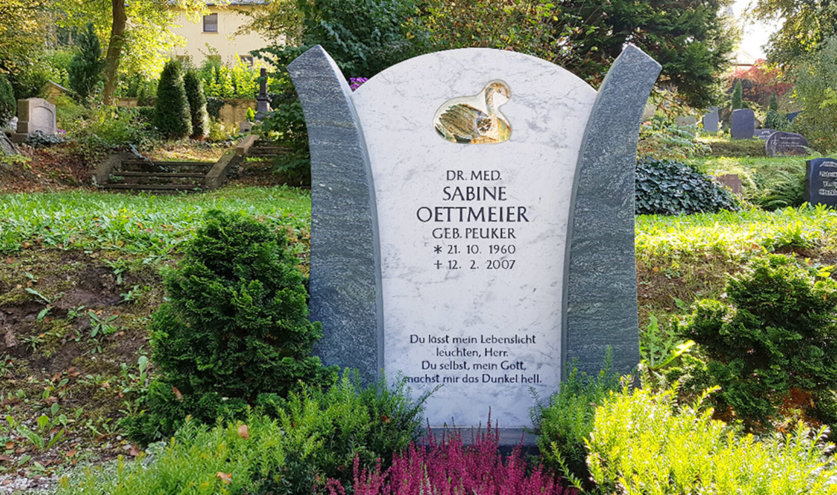 Stilvolle Grabsteine Referenz