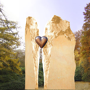 URNENGRABSTEIN ZWEITGETEILT MIT HERZ Eine Grafik zu URNENGRABSTEIN ZWEITGETEILT MIT HERZ