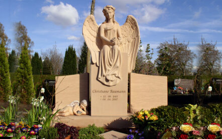 Willich Grabstein Engel Doppelgrab Baumann