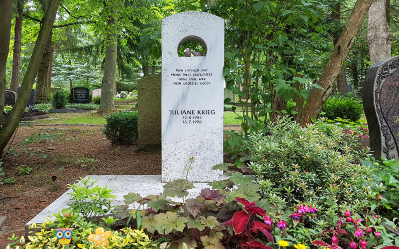 Erfurt Hauptfriedhof Kindergrabmal Krieg - 1