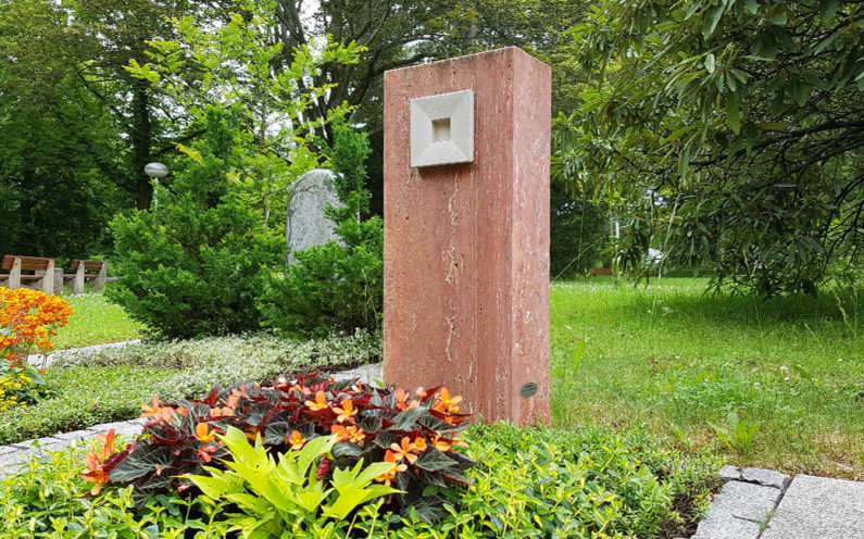 Erfurt Hauptfriedhof Mustergrabstein Grabmale am Hauptfriedhof GmbH - 1