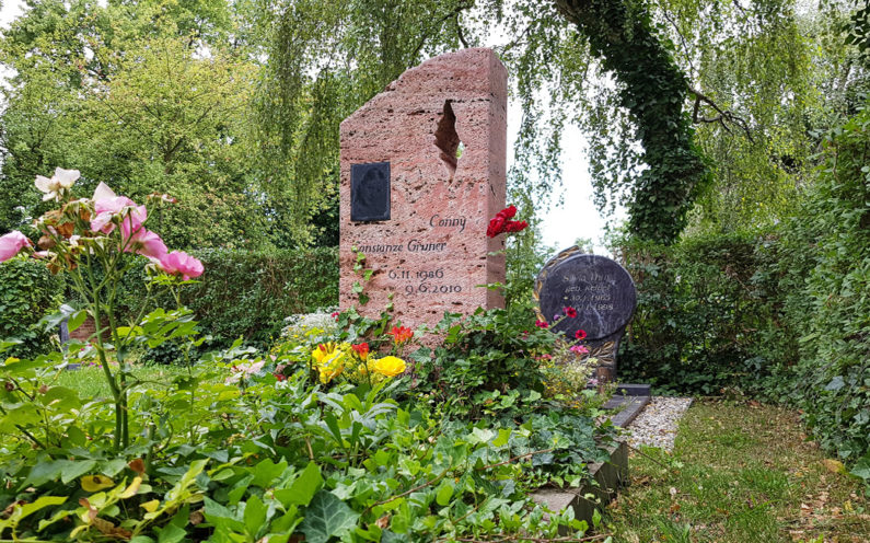 Neustadt an der Orla Evangelischer Friedhof Einzelgrab Gruner - 1