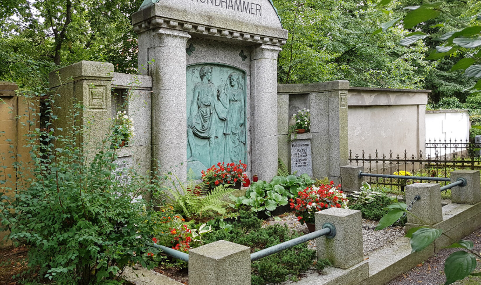 Stilvolle Grabsteine Referenz