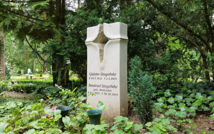 Erfurt Hauptfriedhof Einzelgrabmal Ungefehr