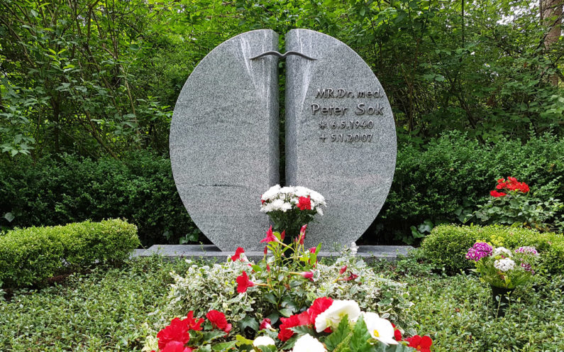 Erfurt Hauptfriedhof Doppelgrabmal Sok - 1