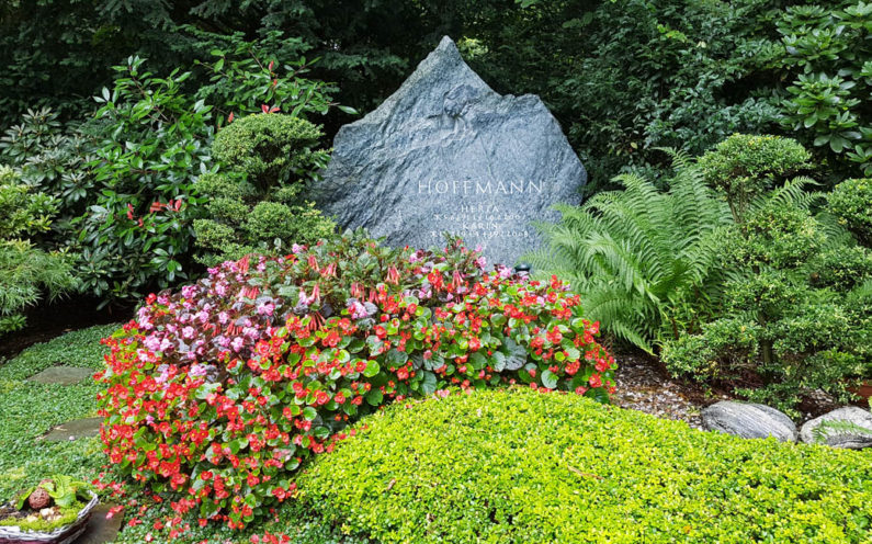 Köln Südfriedhof Familiengrabanlage Hoffmann - 1