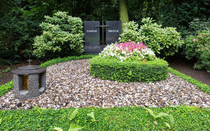 Köln Südfriedhof Familiengrabmal Brock - 1