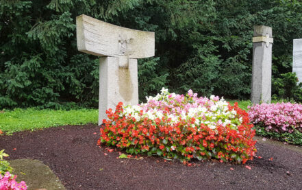 Köln Südfriedhof Mustergrab Moderner Familiengrabstein Heller Granit