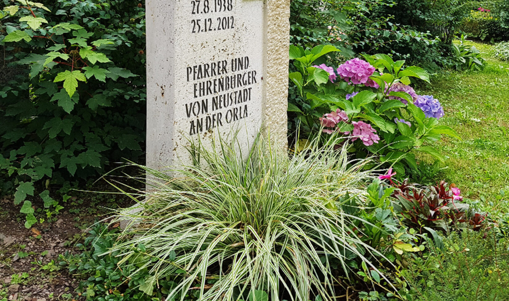 Stilvolle Grabsteine Referenz
