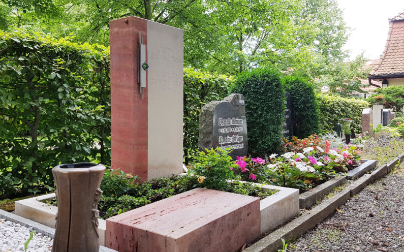 Weida Friedhof Urnengrabmal Zimmermann - 1