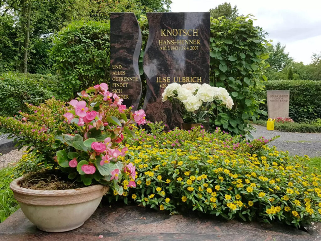 Grabmal Doppelgrab zweiteiliger Stein / Grabstein mit Grabplatte - Grabgestaltung pflegeleicht / Evangelischer Friedhof Neustadt Orla