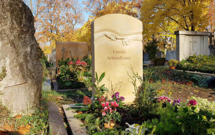 Fürth Hauptfriedhof Doppelgrabstein Schmidbauer