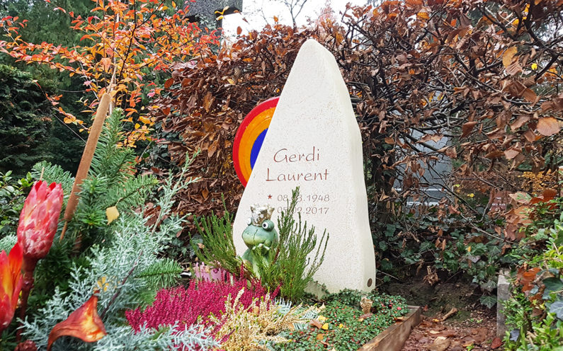 Wiesbaden Nordfriedhof Einzelgrabstein Laurent - 0