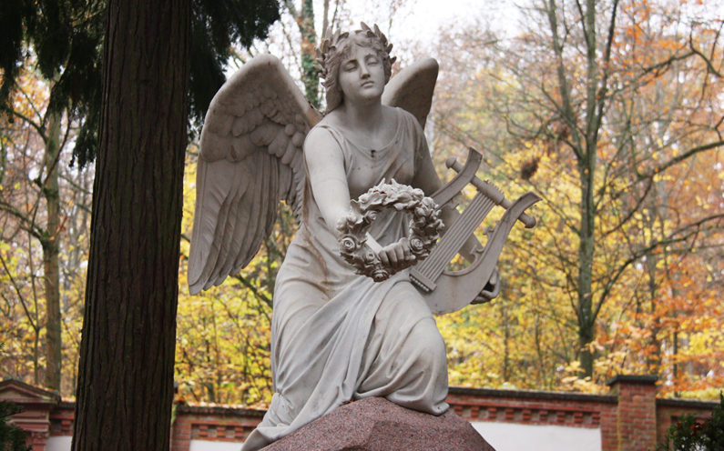 Wiesbaden Nordfriedhof Historische Grabanlage Adelmann von Adelmannsfelden - 2