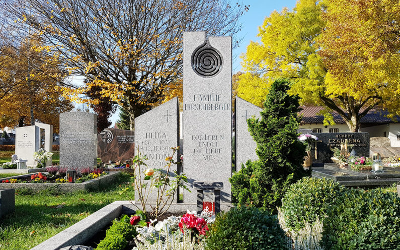 Pfaffenhofen Hauptfriedhof Doppelgrab Hirschberger - 1