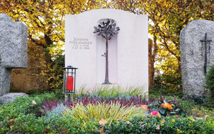 Vaterstetten Friedhof Doppelgrab Pfreundner