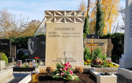 Pfaffenhofen Hauptfriedhof Familiengrab Steinbeck