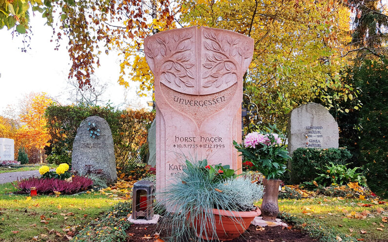 Vaterstetten Friedhof Doppelgrab Hager - 1