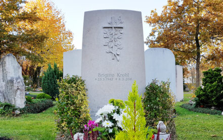 Vaterstetten Friedhof Einzelgrabstein Krehl