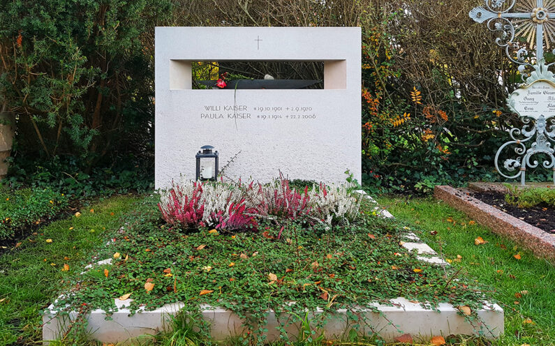 Vaterstetten Friedhof Familiengrabstein Kaiser - 1