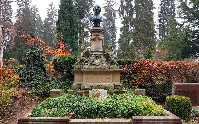 Wiesbaden Nordfriedhof historische Grabstätte Franz Abt - 2