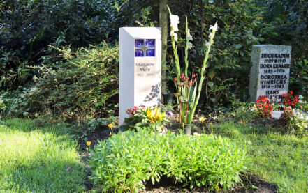 Hamburg Friedhof Volksdorf Urnengrabmal Mohr