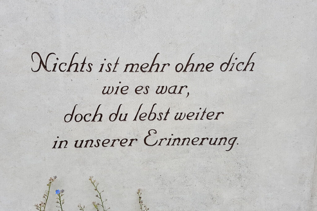 Schöner Grabsteinspruch als Inschrift