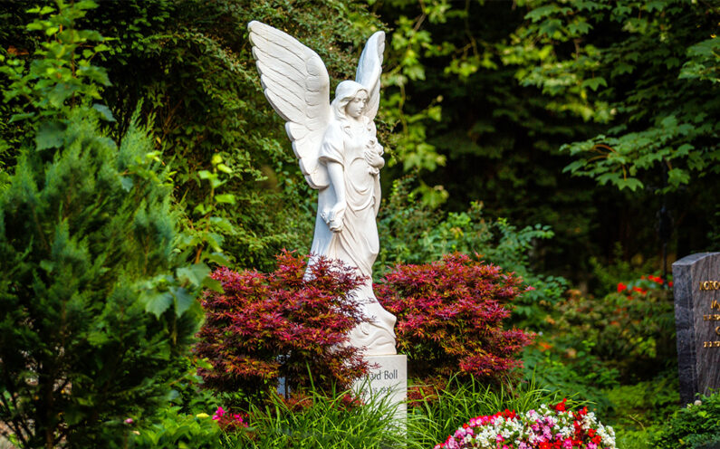 Heidelberg Bergfriedhof Familiengrab mit Marmorengel Familie Boll