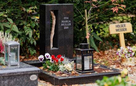 Düren Friedhof Merken Urnengrabmal M. Müller