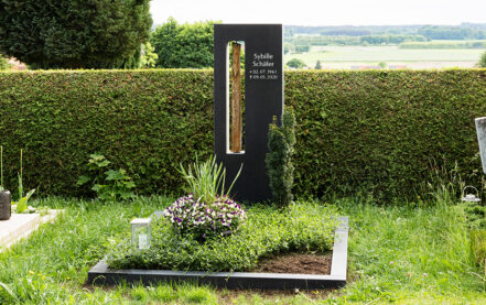 Gilching Friedhof St.Vitus Doppelgrabmal Schäfer