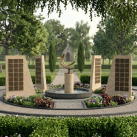 Gemeinschaftsgrabanlage mit Sonnenuhr und vier Urnenstelen