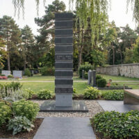 Optional bieten wir auch eine Umfeldgestaltung mit an.